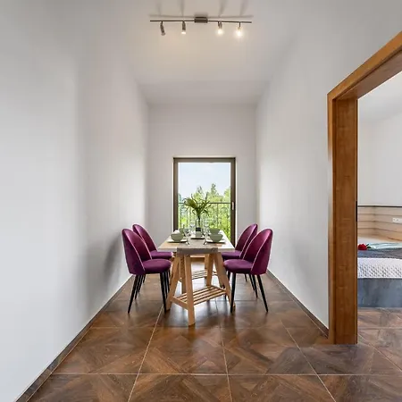 Laskara Garden By Prague Forest Apartment *