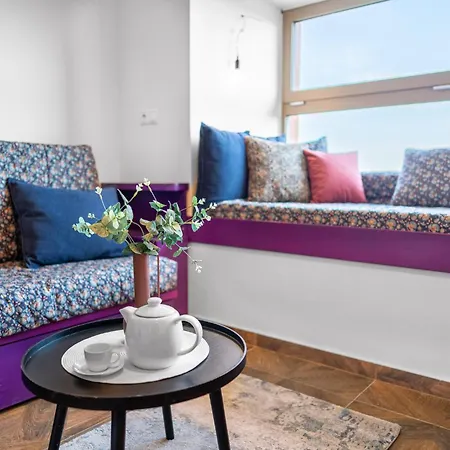 Laskara Garden By Prague Forest * Nové Jirny