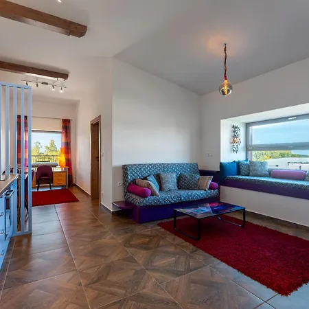 Laskara Garden By Prague Forest *