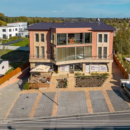 Laskara Garden By Prague Forest Nové Jirny