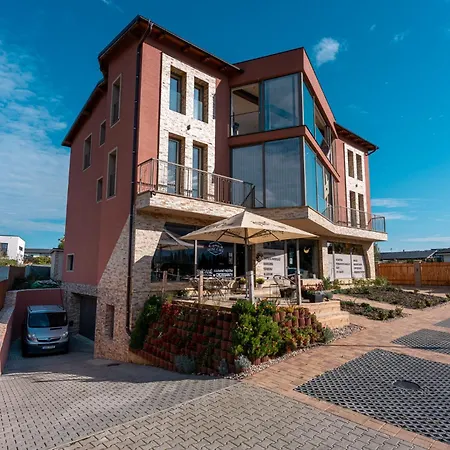 Apartment Laskara Garden By Prague Forest *