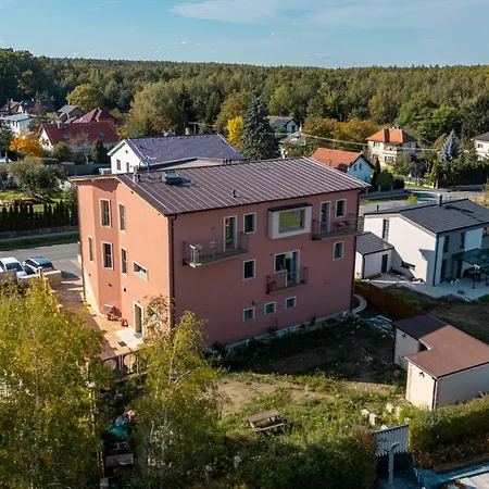 Appartement Laskara Garden By Prague Forest