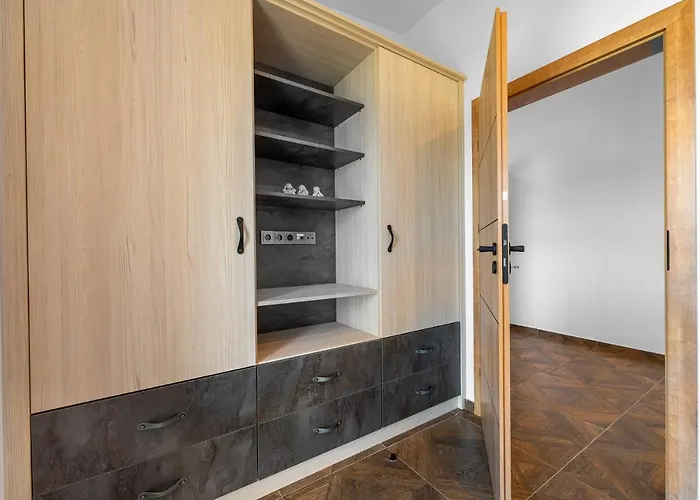 Laskara Garden By Prague Forest