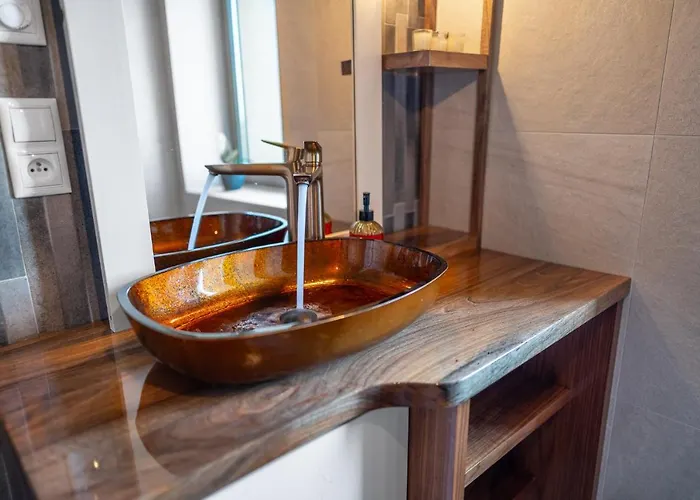 شقة Laskara Garden By Prague Forest Nové Jirny