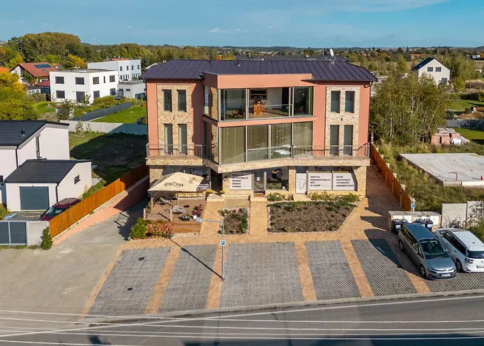 Laskara Garden By Prague Forest Nové Jirny